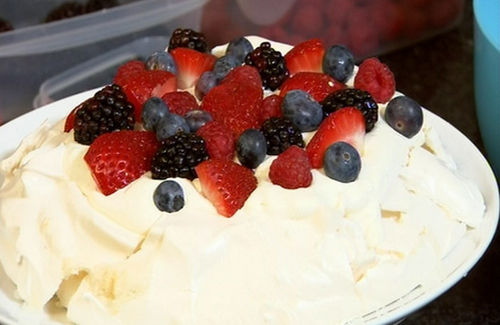 Mixed Berry Pavlova