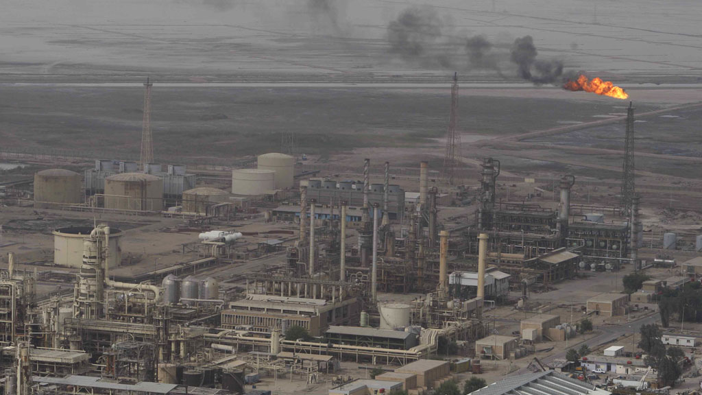 Oil refinery in Basra (Reuters)