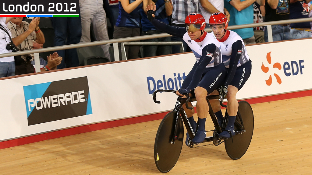 Great Britain's gold winning tandem team of Anthony Kappes and Craig MacLean (Getty) 