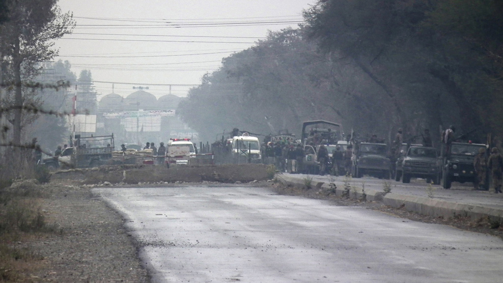 Dozens dead in Pakistan checkpoint attack