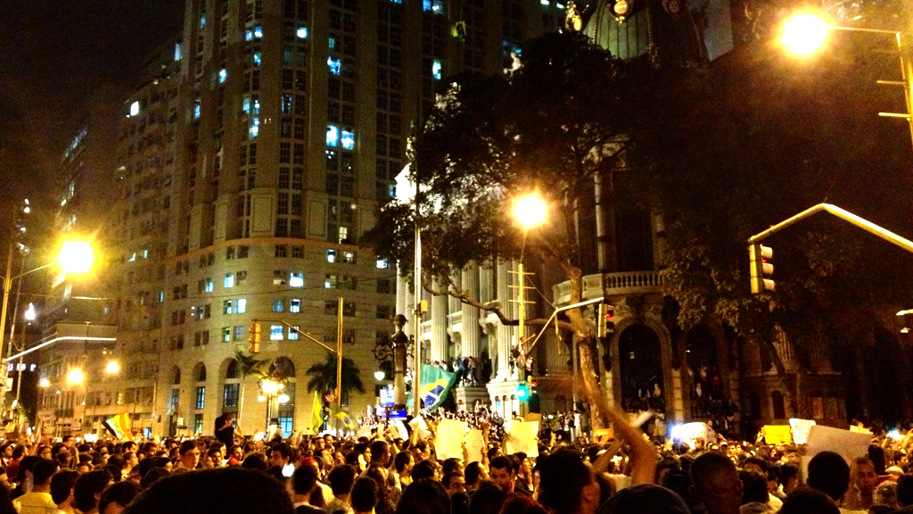 Scene of the Rio di Janeiro protest on 16 June