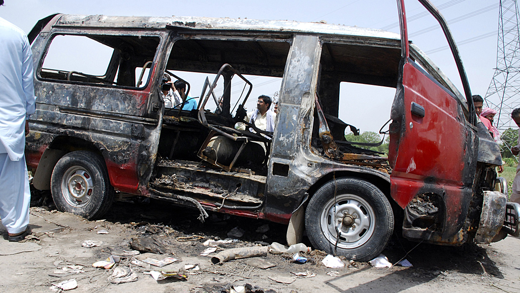 Pakistan school bus fire kills 17 (Image: Reuters)