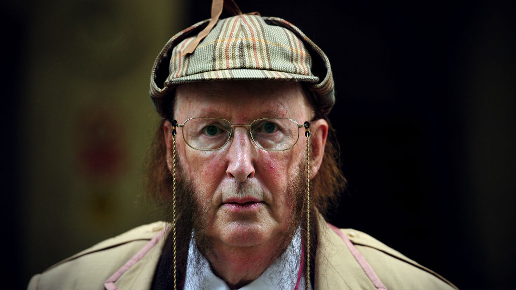 Racing pundit John McCririck (G)