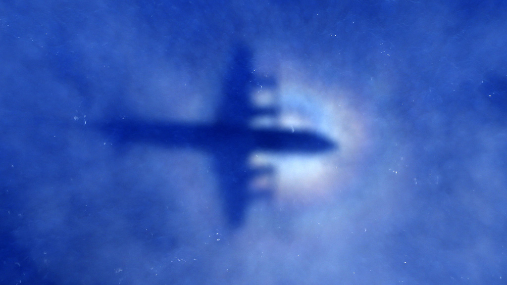 A New Zealand search plane over the Indian Ocean. (Getty)