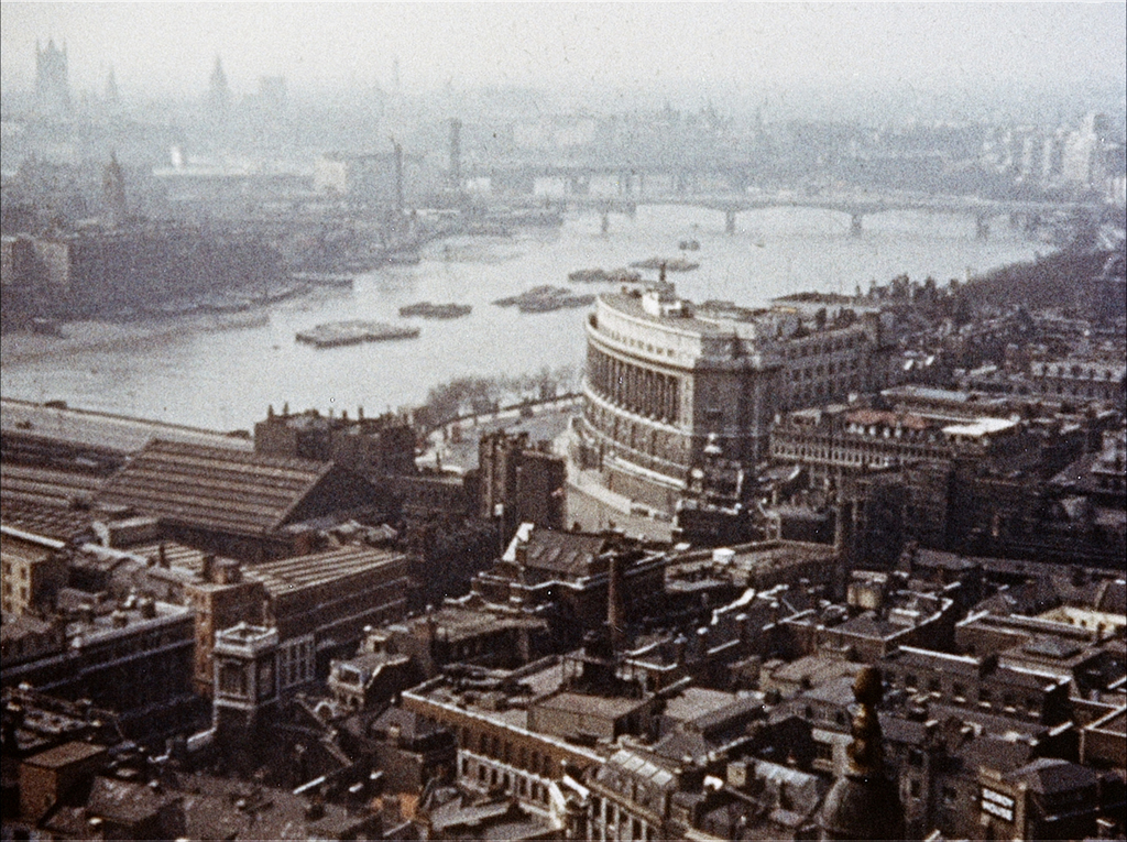How We Used to Live - When aerial views of London didn't cost 25 pounds. (Heavenly Films, Bedlam Productions, BFI National Archive) 