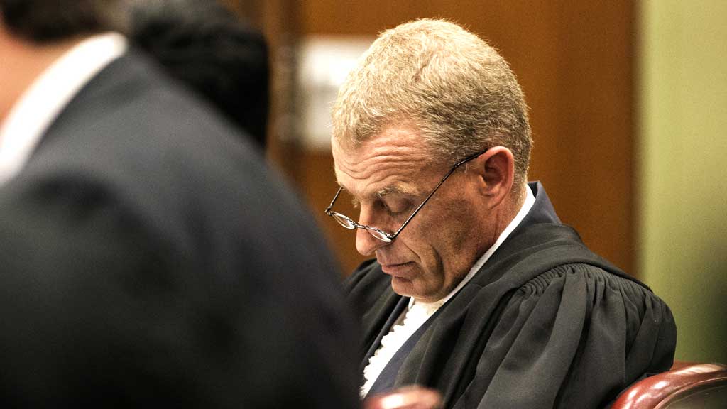 Chief Prosecutor Gerrie Nel (R)