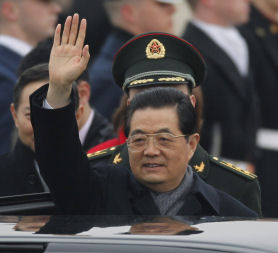 China's President Hu Jintao arrives in Washington (Reuters)