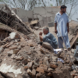 Suicide attack in Peshawar, Pakistan (Reuters)