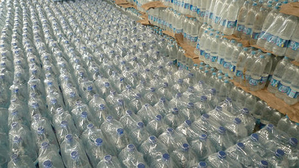 Water bottles arrive in Pakistan.